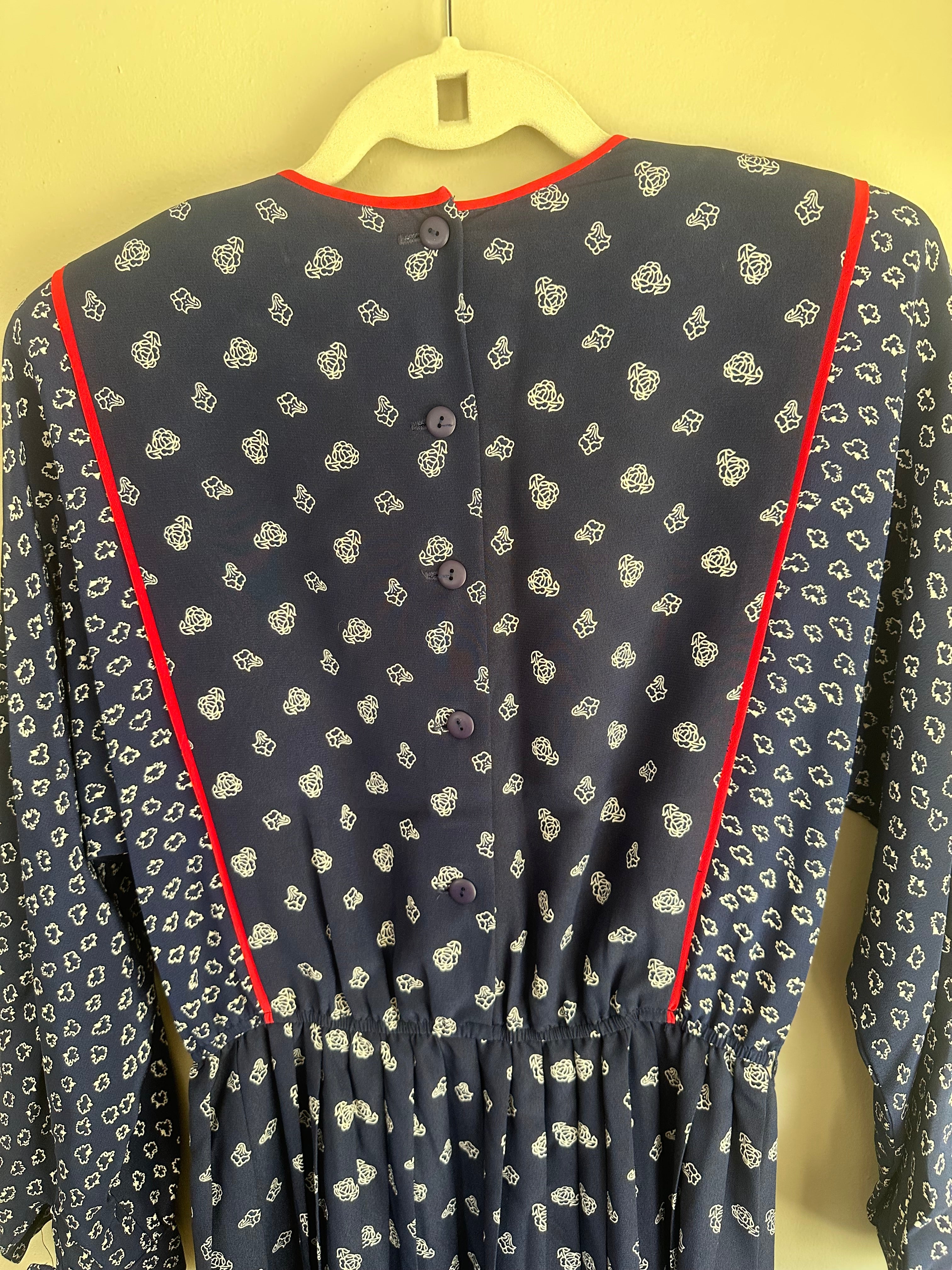 Vintage California Girl 70s/80s Navy Floral Dress