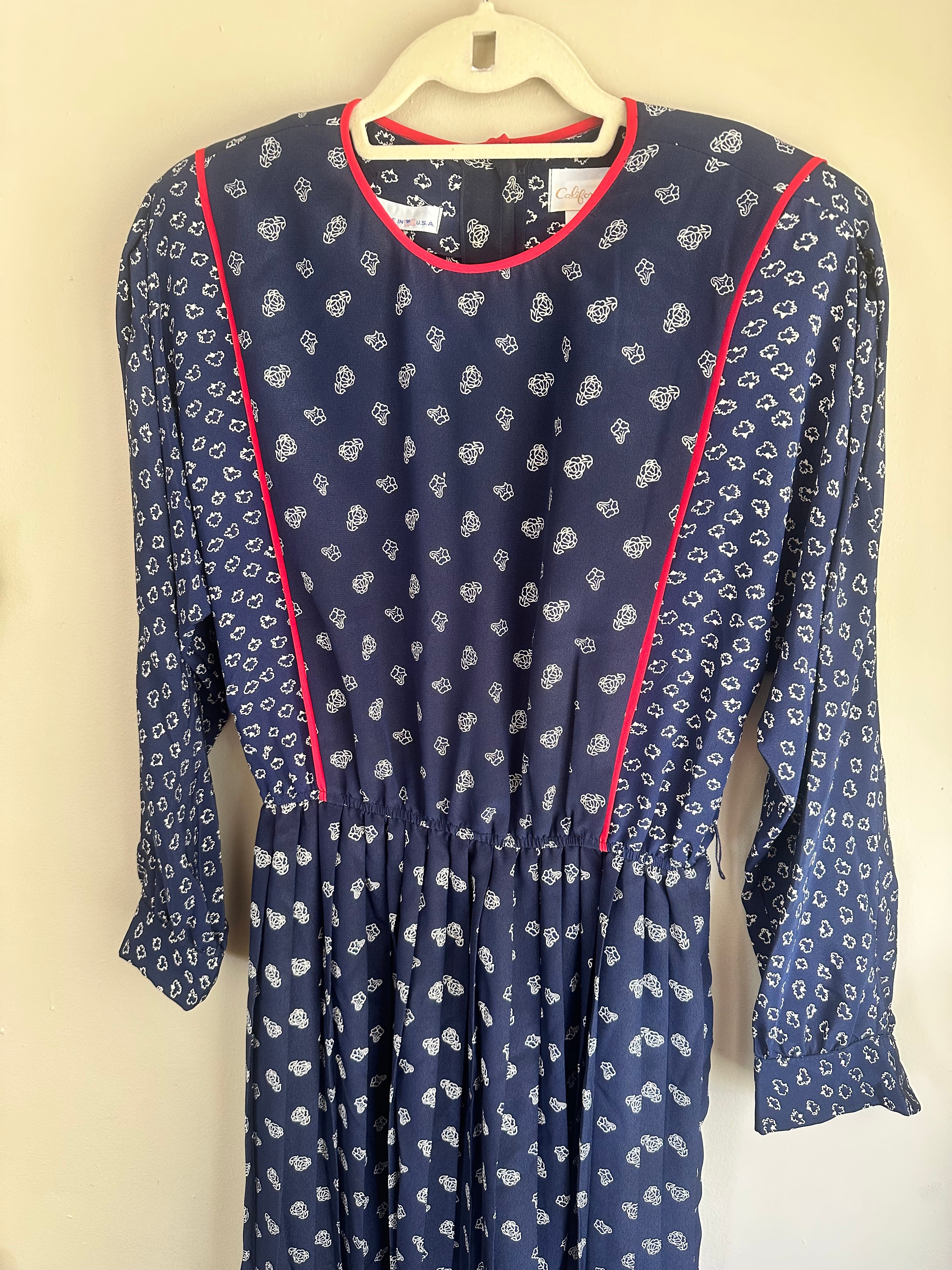 Vintage California Girl 70s/80s Navy Floral Dress