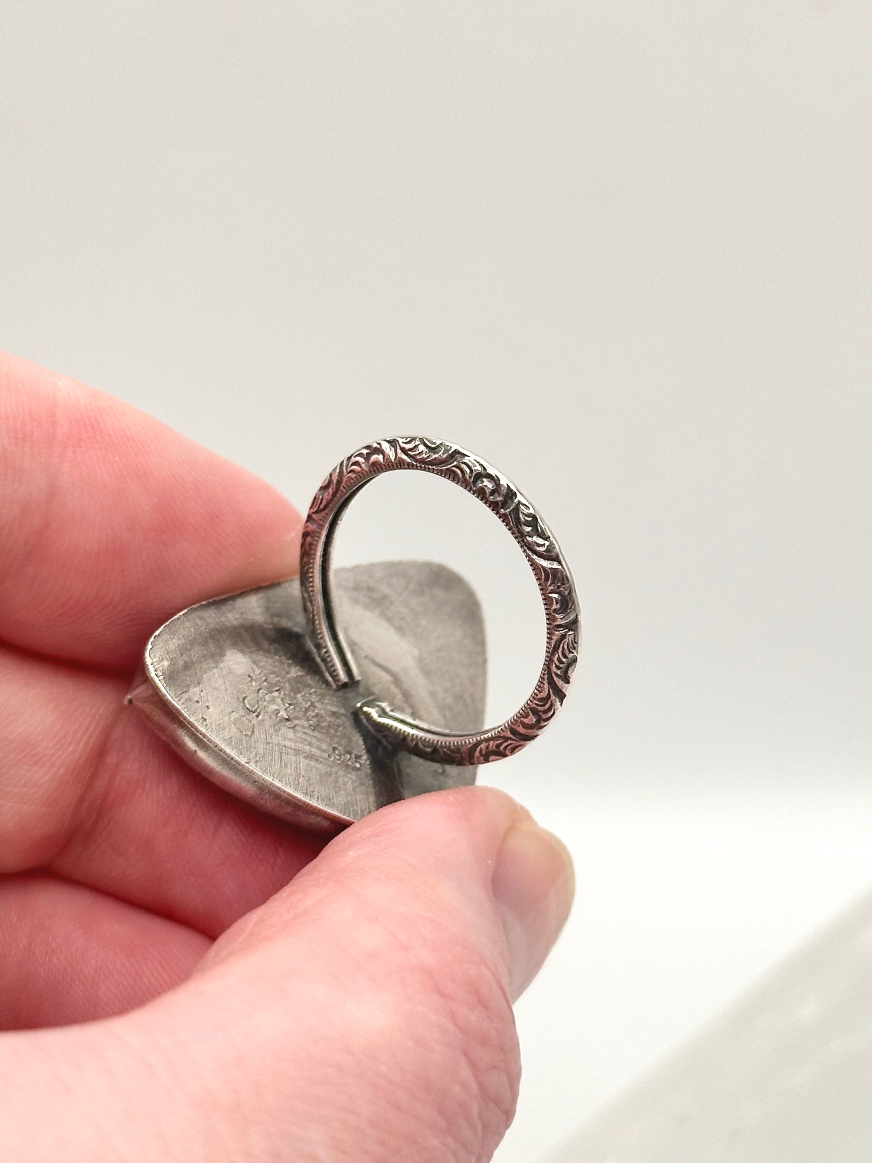 Shattuckite scalloped ring