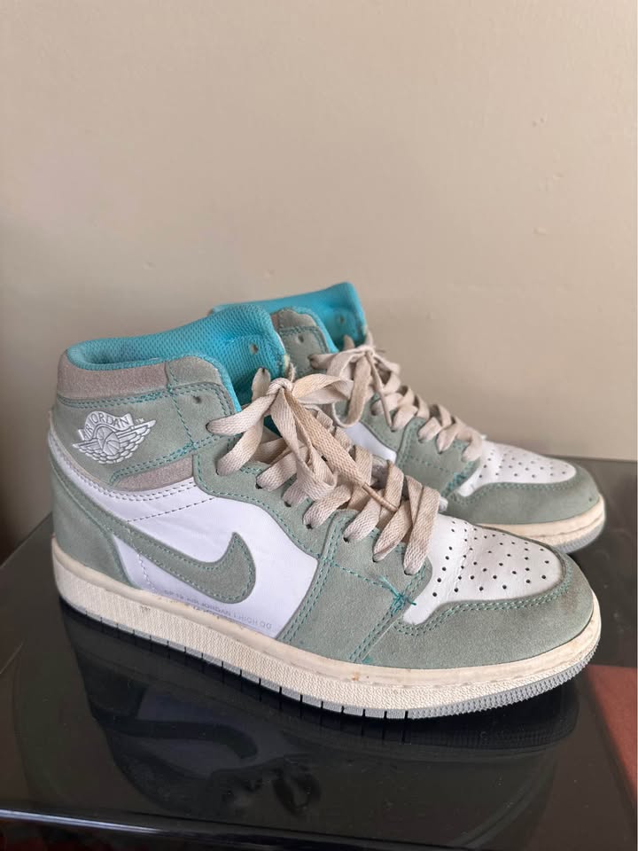 Nike Air Jordan 1 Retro High OG Women’s 6.5