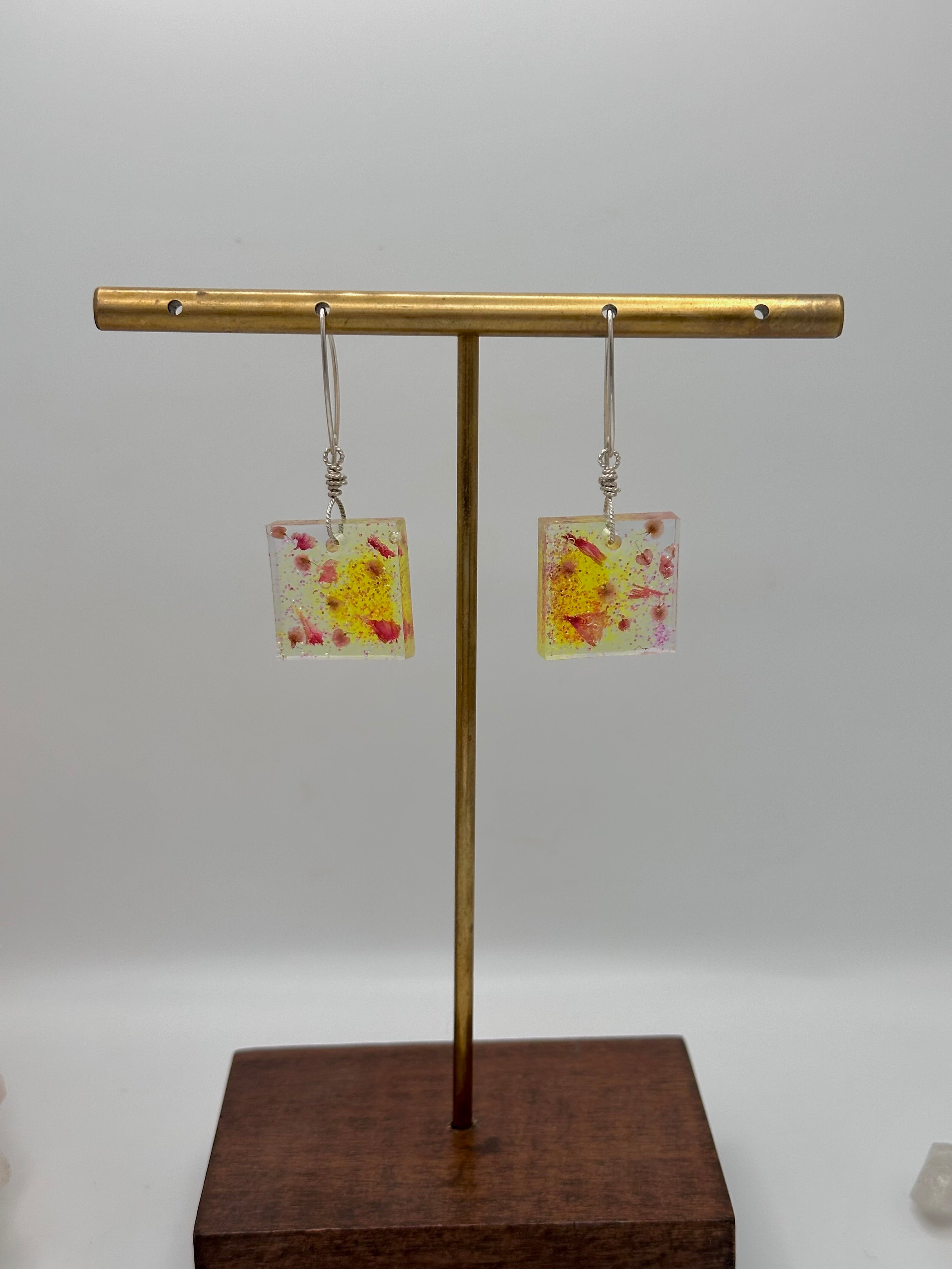 Natural Flowers in Resin earrings