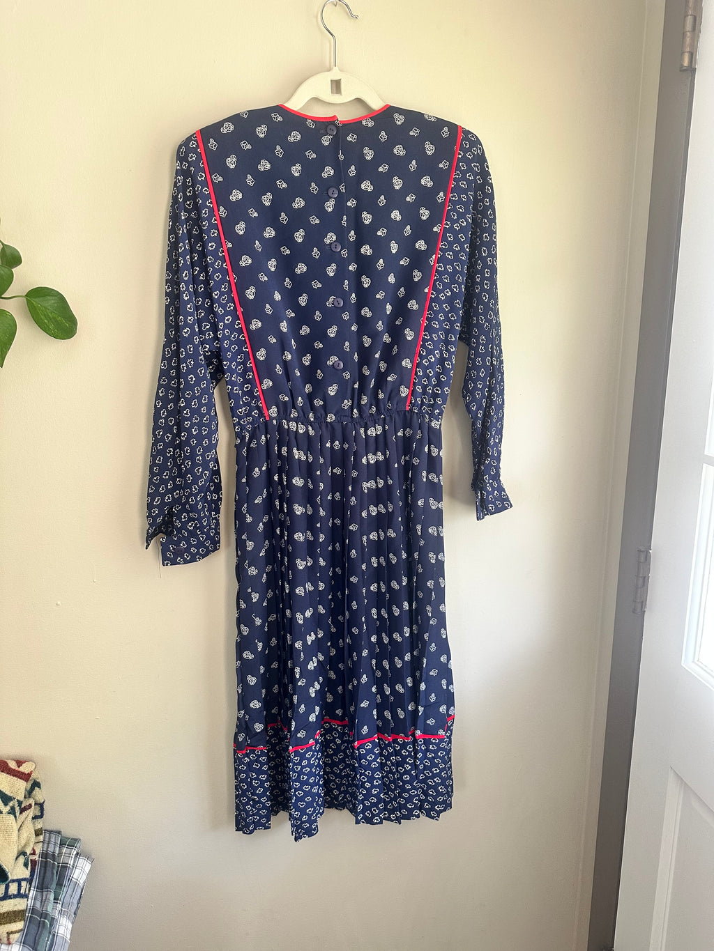 Vintage California Girl 70s/80s Navy Floral Dress