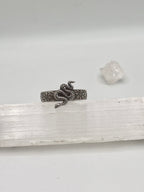 Thick floral snake ring