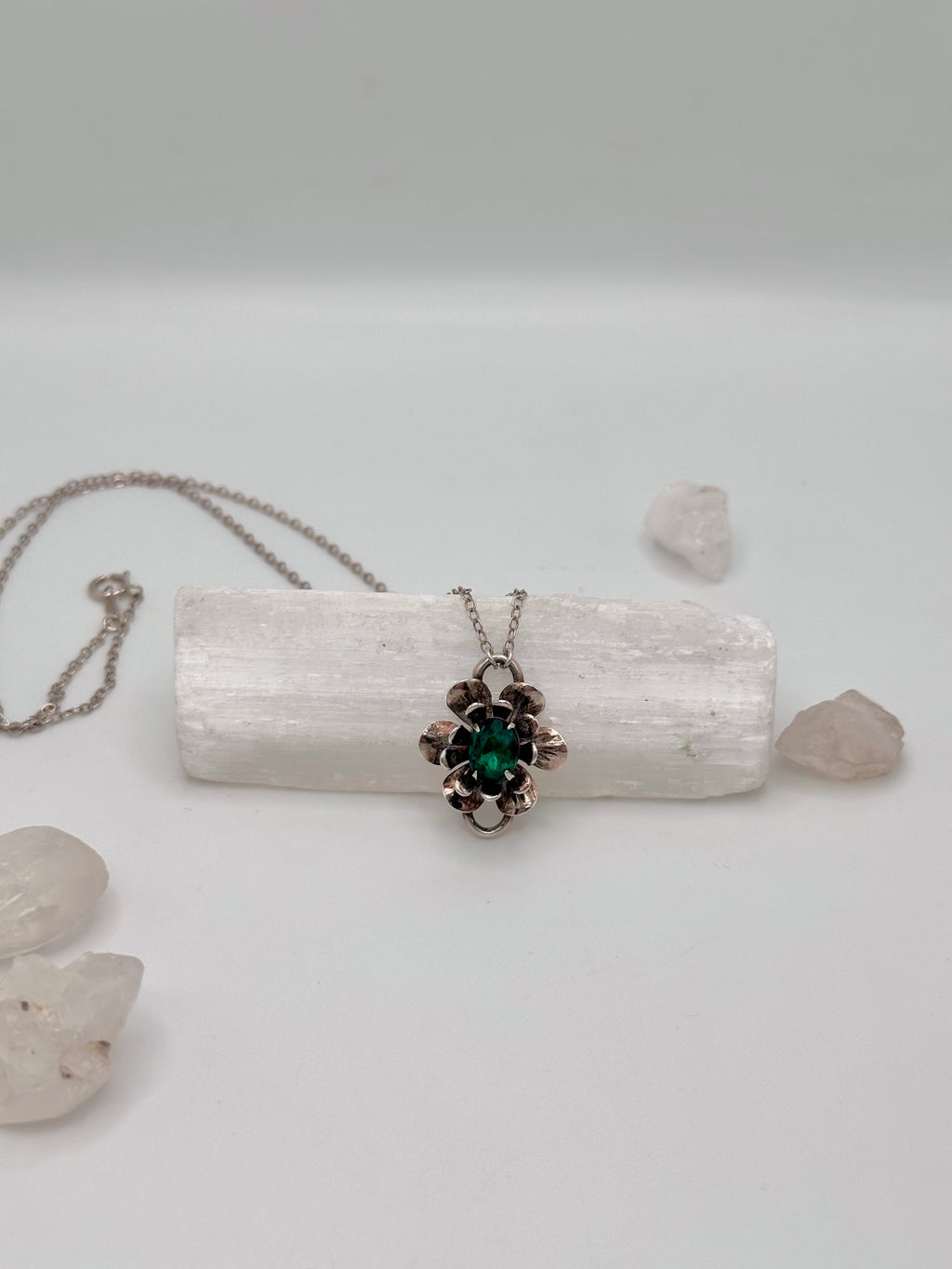 Vintage Green stone Flower necklace