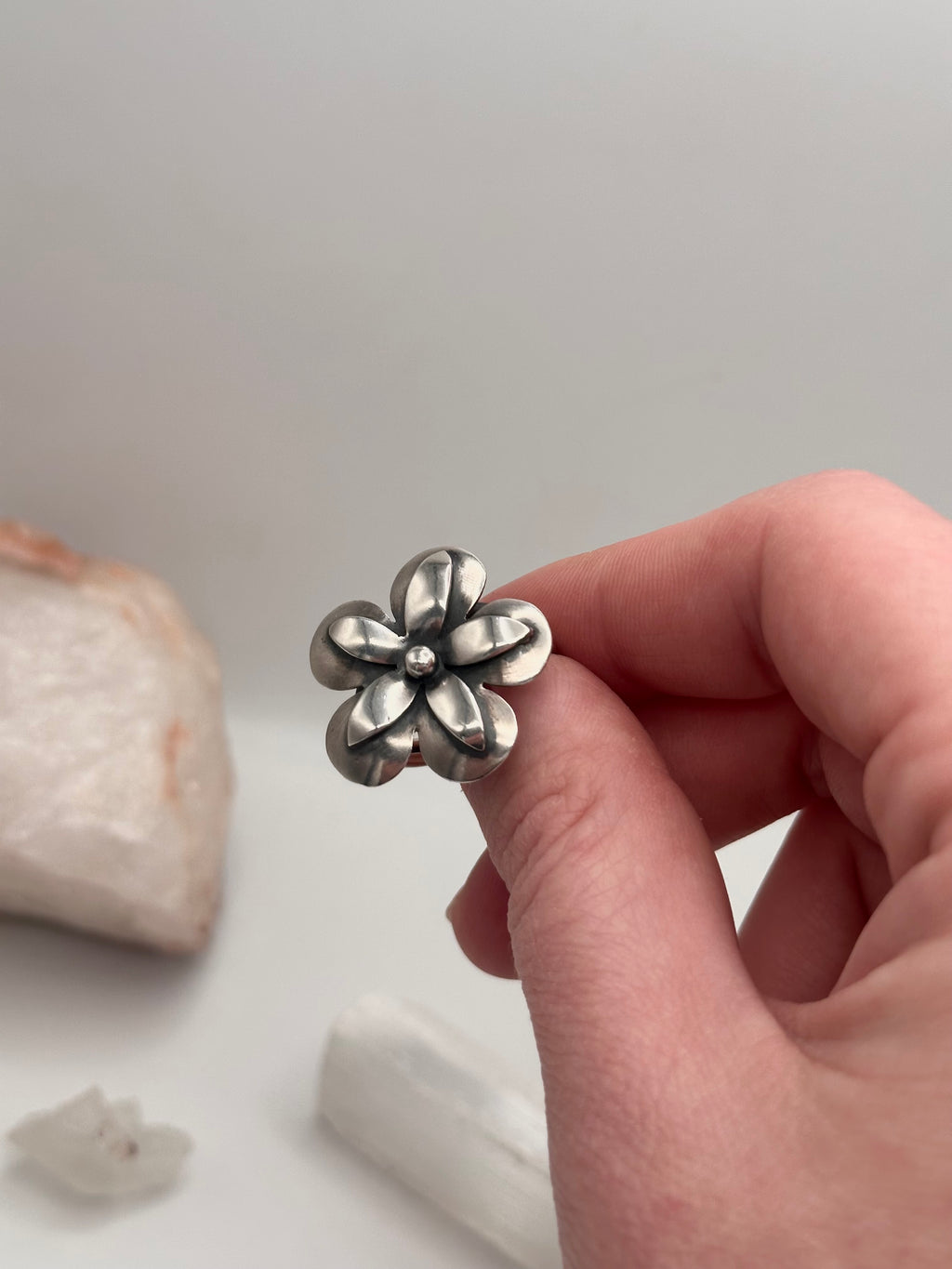 Vintage layered flower ring