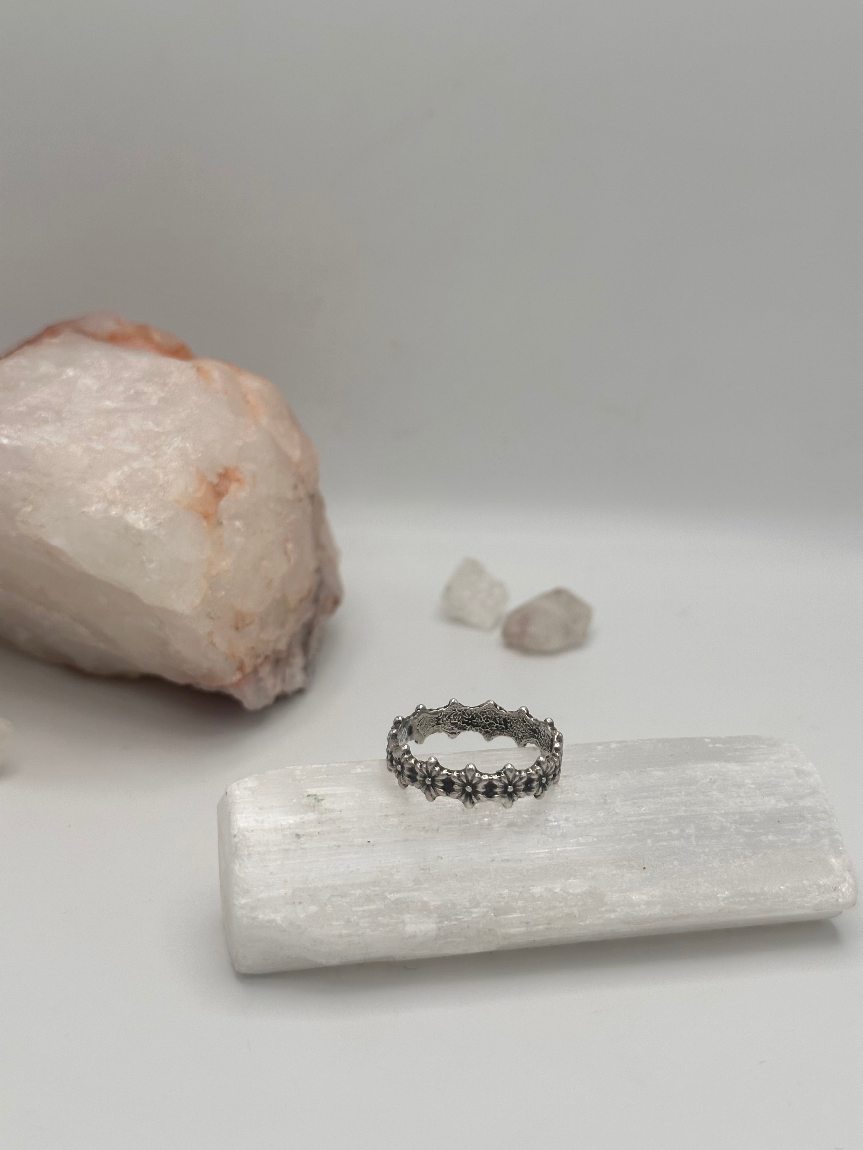 Basic flower chain ring