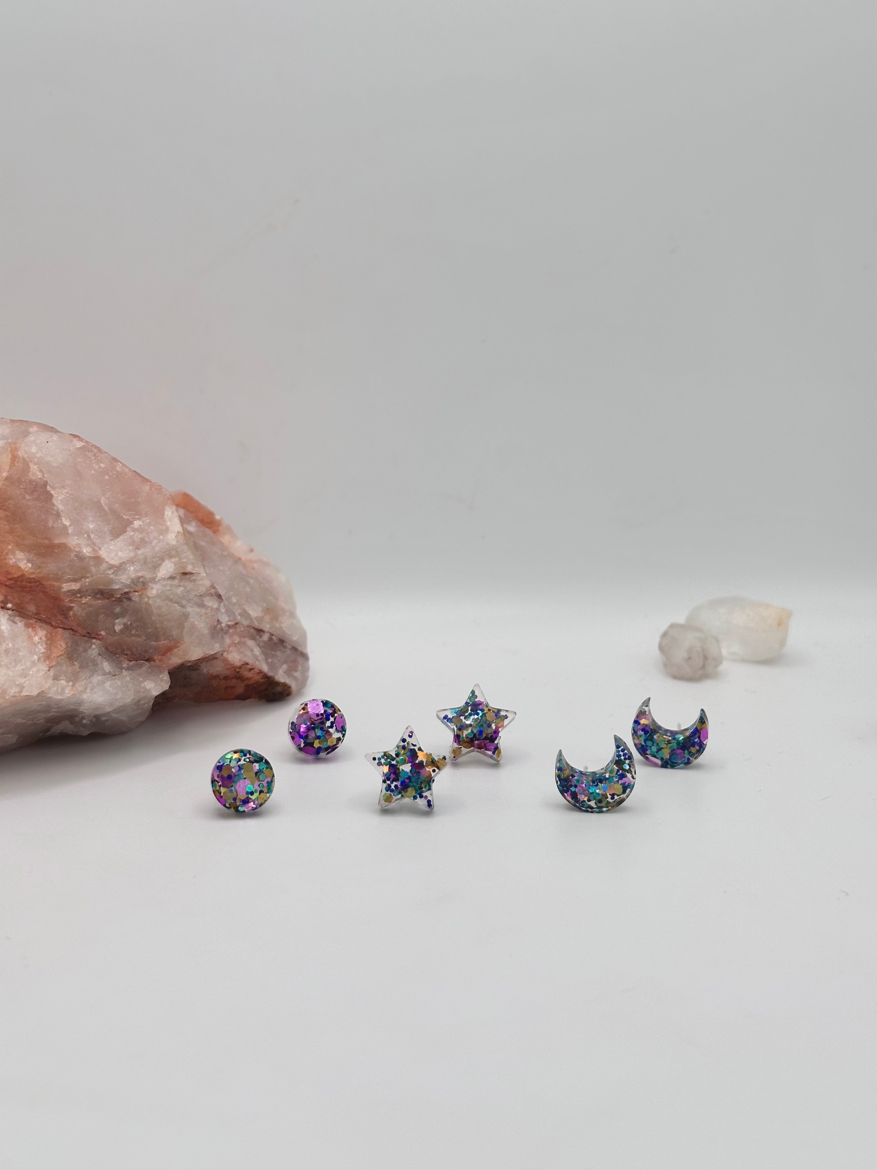 Glitter resin studs