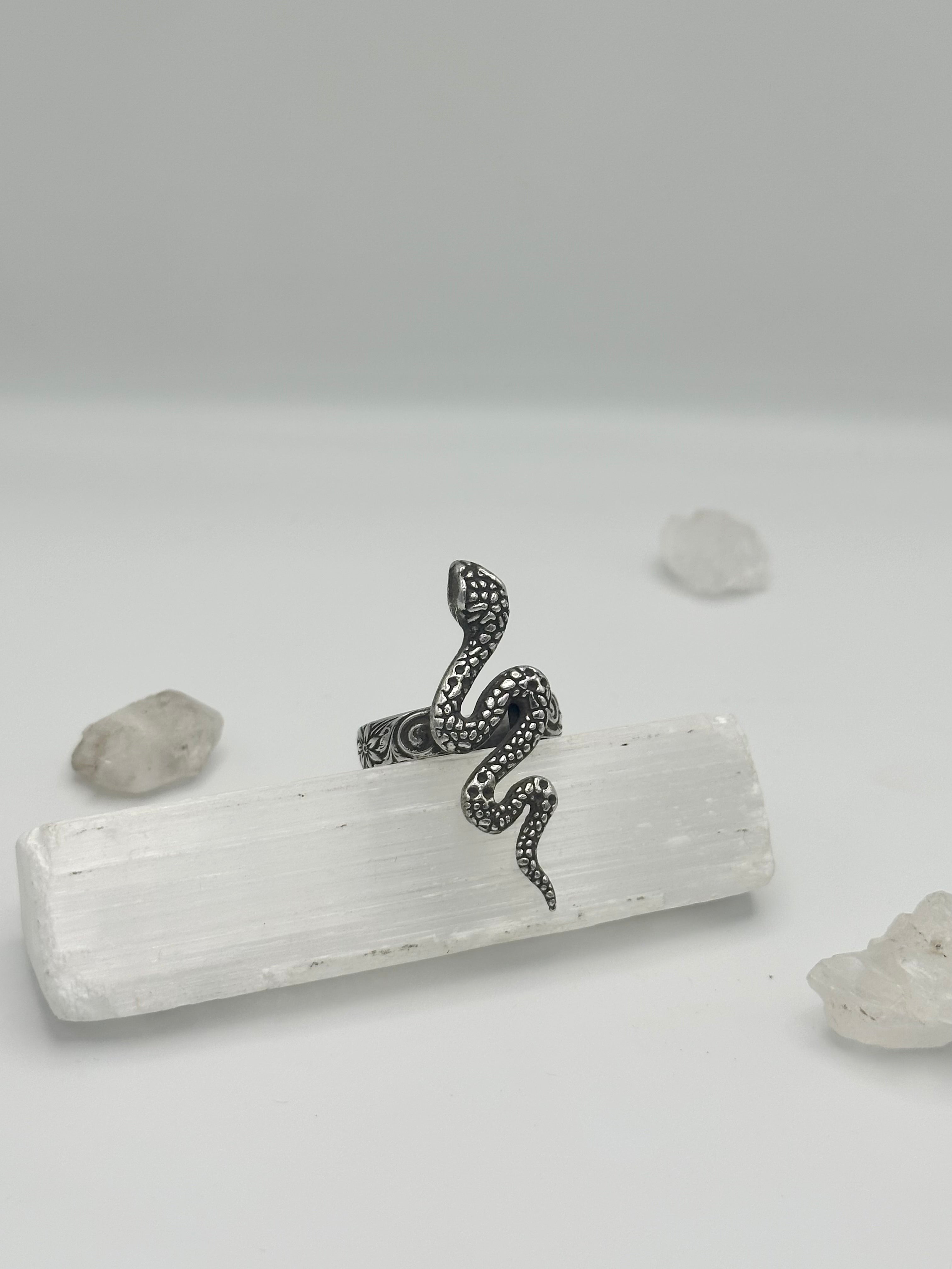 Large Snake with floral ring