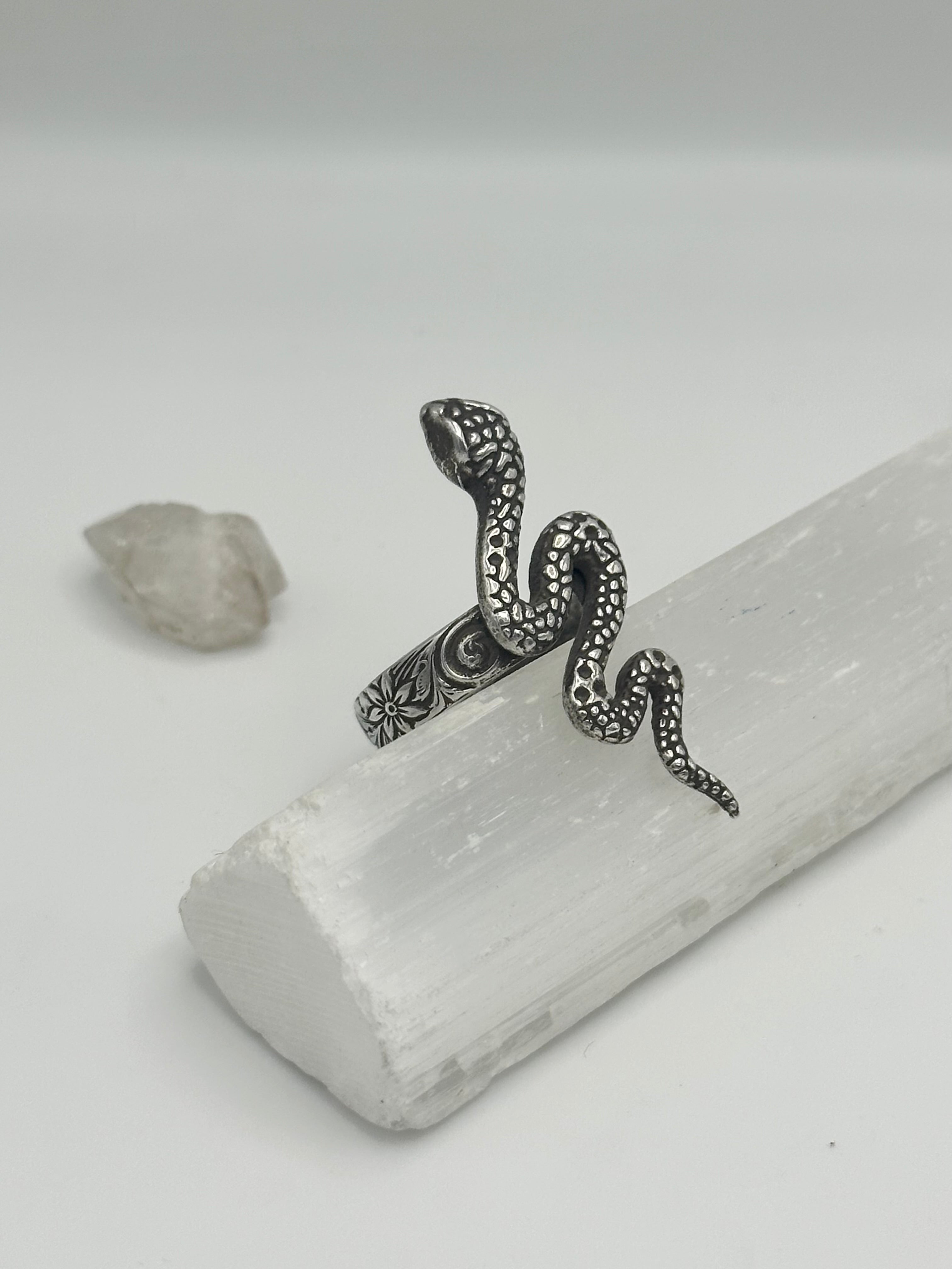 Large Snake with floral ring