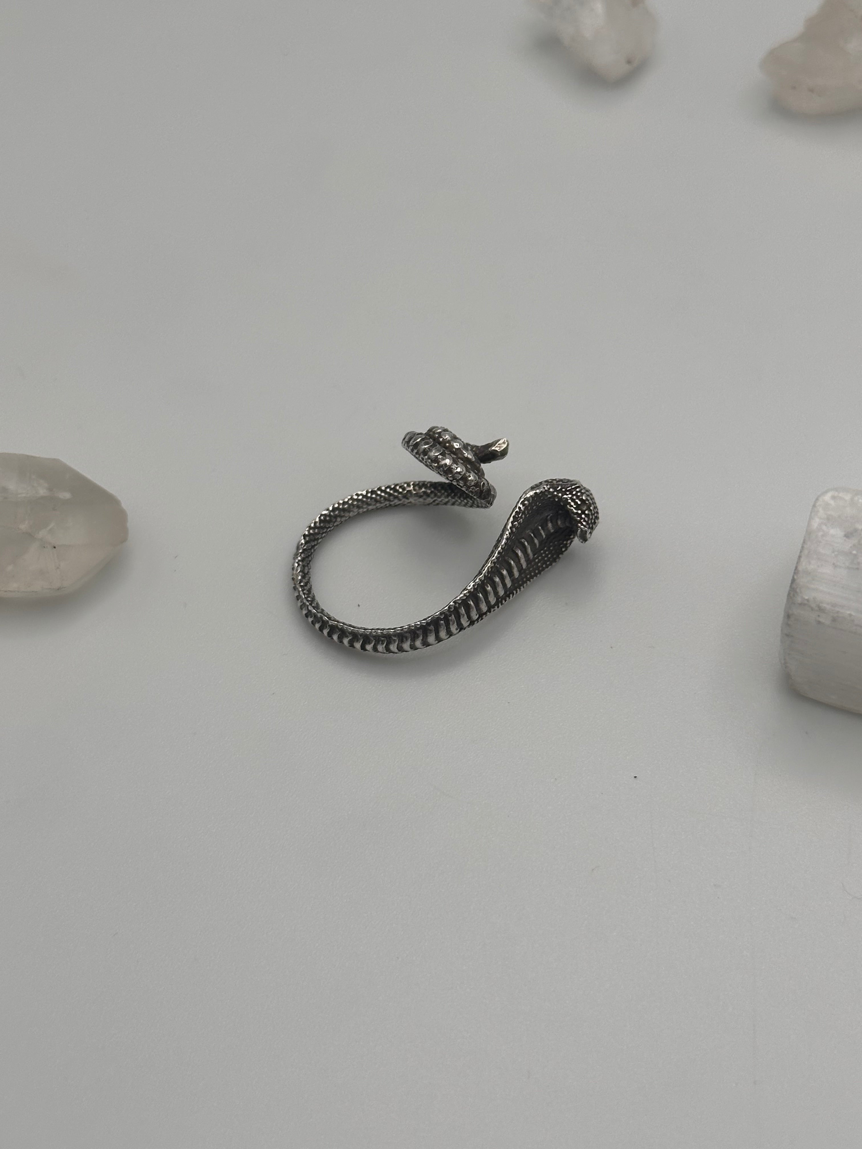 Cobra Snake ring